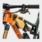 Ramväska EVOC Multi Frame Pack Loam, Small (0.7 liter)