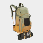 Cykelryggsäck med ryggskydd EVOC FR Trail Women Light Olive/Loam, förberedd för vätskebehållare, 20 liter, Medium/Large