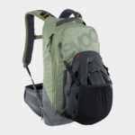 Cykelryggsäck med ryggskydd EVOC Trail Pro Light Olive/Carbon Grey, förberedd för vätskebehållare, 10 liter, Small/Medium