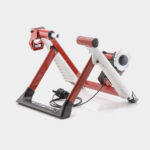 Cykeltrainer Elite Novo Force Deluxe Pack, rulle mot bakhjul