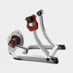 Cykeltrainer Elite Qubo Fluid, rulle mot bakhjul