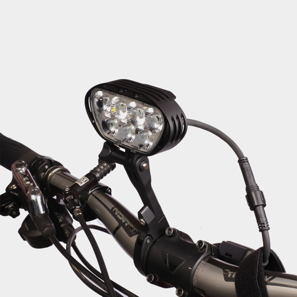 Framlampa M-Tiger Superion II Plus + pannband + hjälmfäste