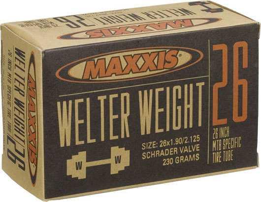 Cykelslang Maxxis Welter Weight 47/54-559 (26 x 1.9-2.125") bilventil 34 mm
